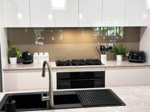 Rachels MB Kitchen Laundry24 1